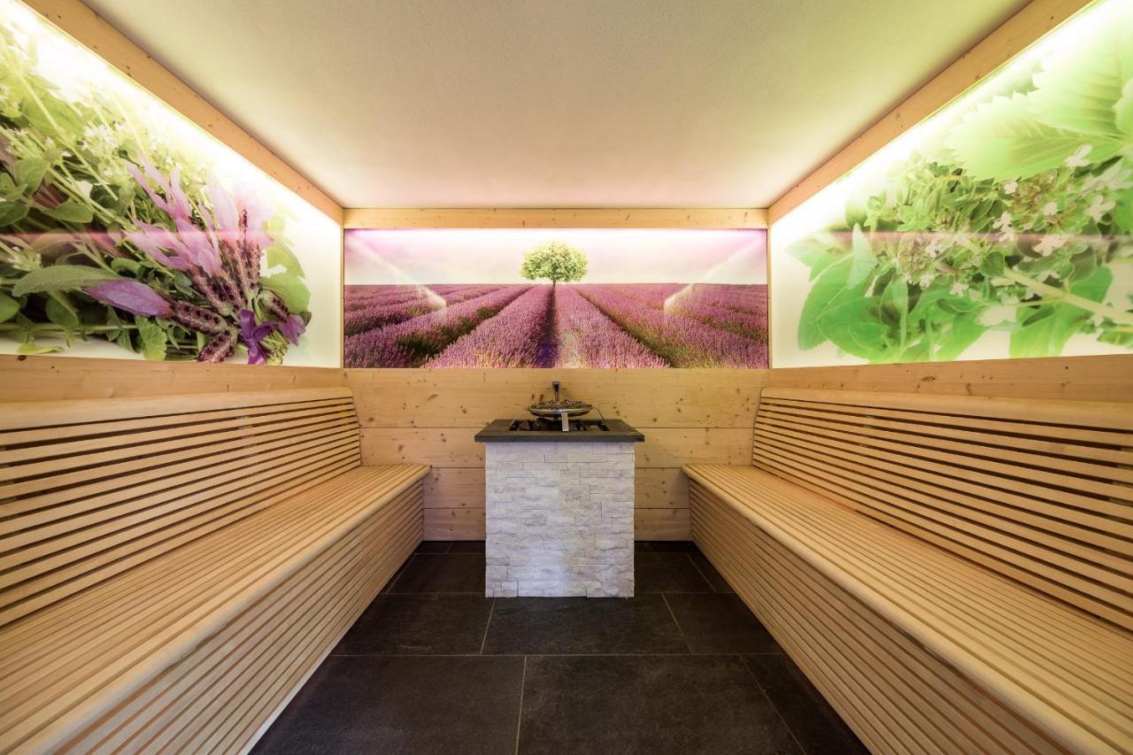 Boutique Hotel Zum Rosenbaum Nalles Bagian luar foto