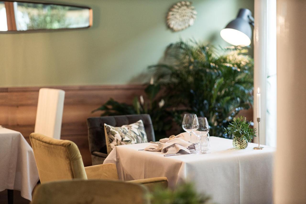 Boutique Hotel Zum Rosenbaum Nalles Bagian luar foto