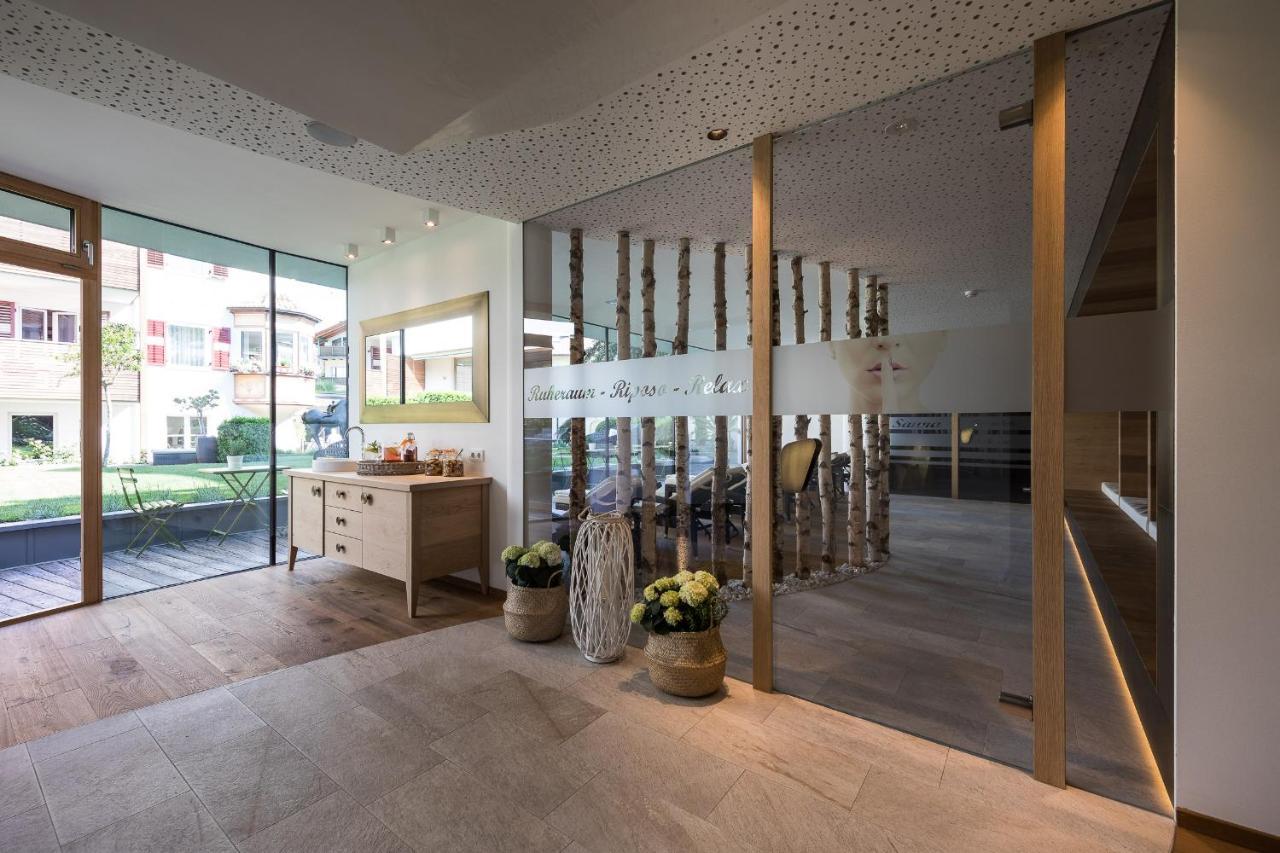 Boutique Hotel Zum Rosenbaum Nalles Bagian luar foto