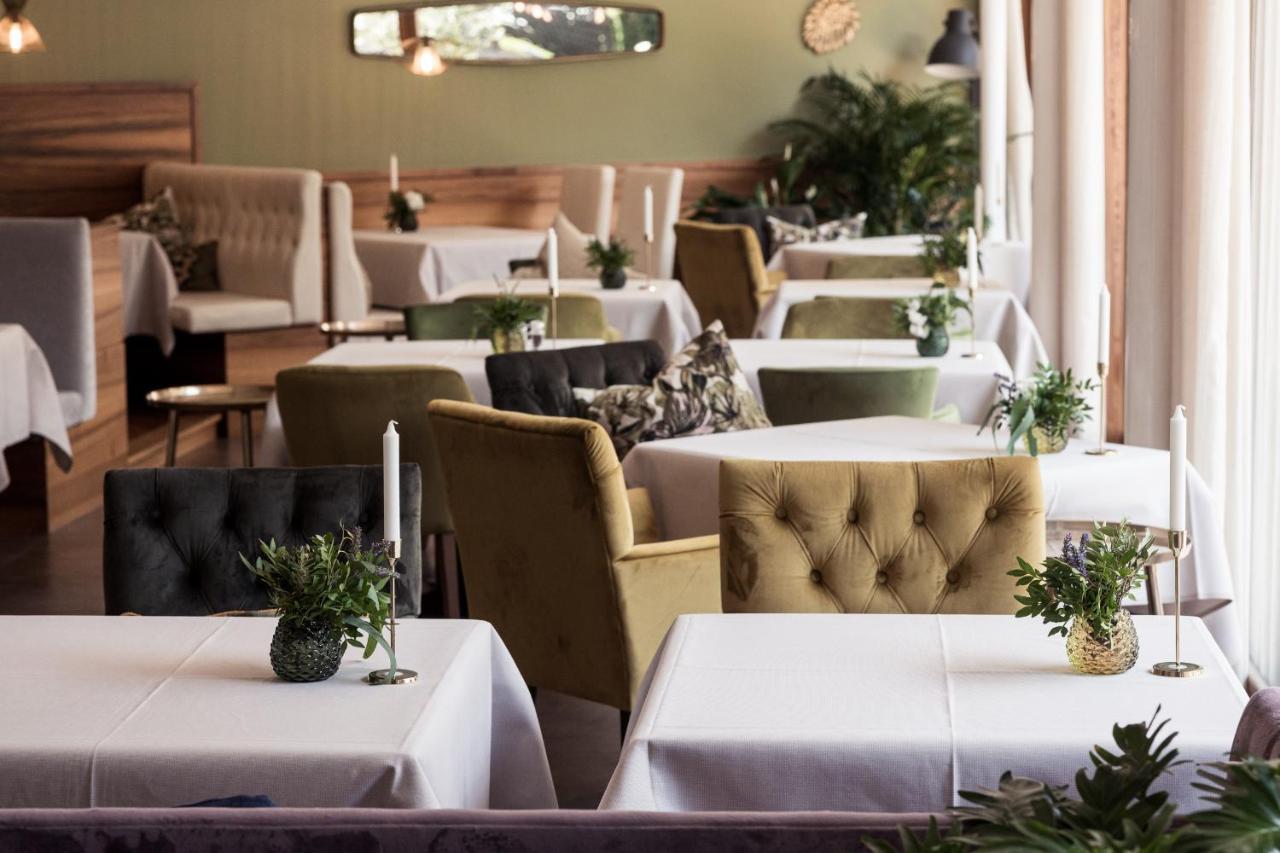 Boutique Hotel Zum Rosenbaum Nalles Bagian luar foto