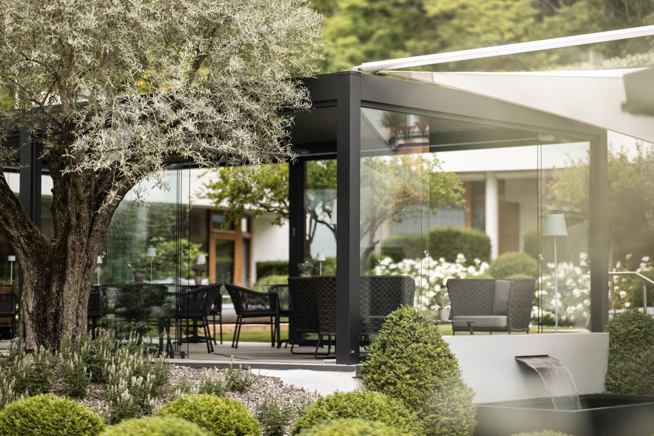 Boutique Hotel Zum Rosenbaum Nalles Bagian luar foto