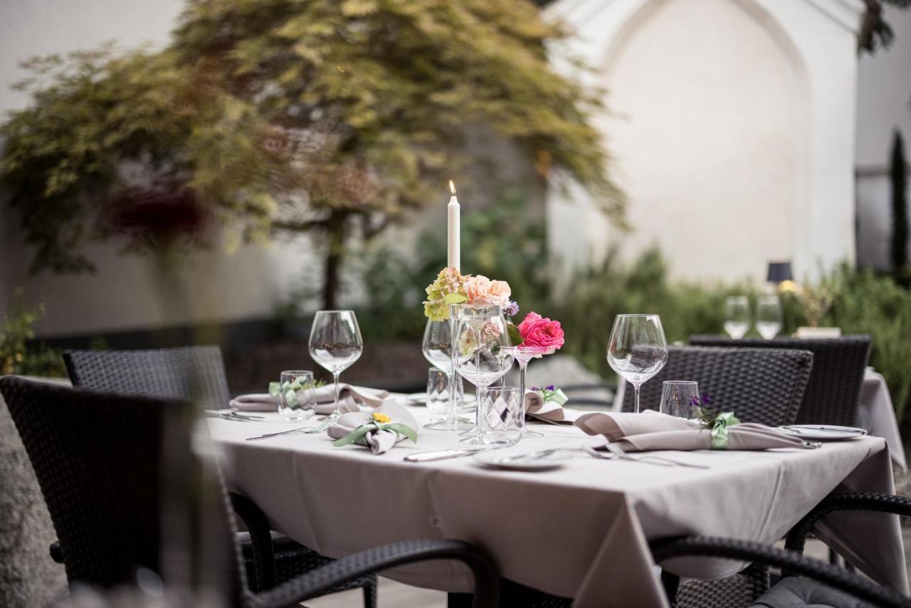 Boutique Hotel Zum Rosenbaum Nalles Bagian luar foto